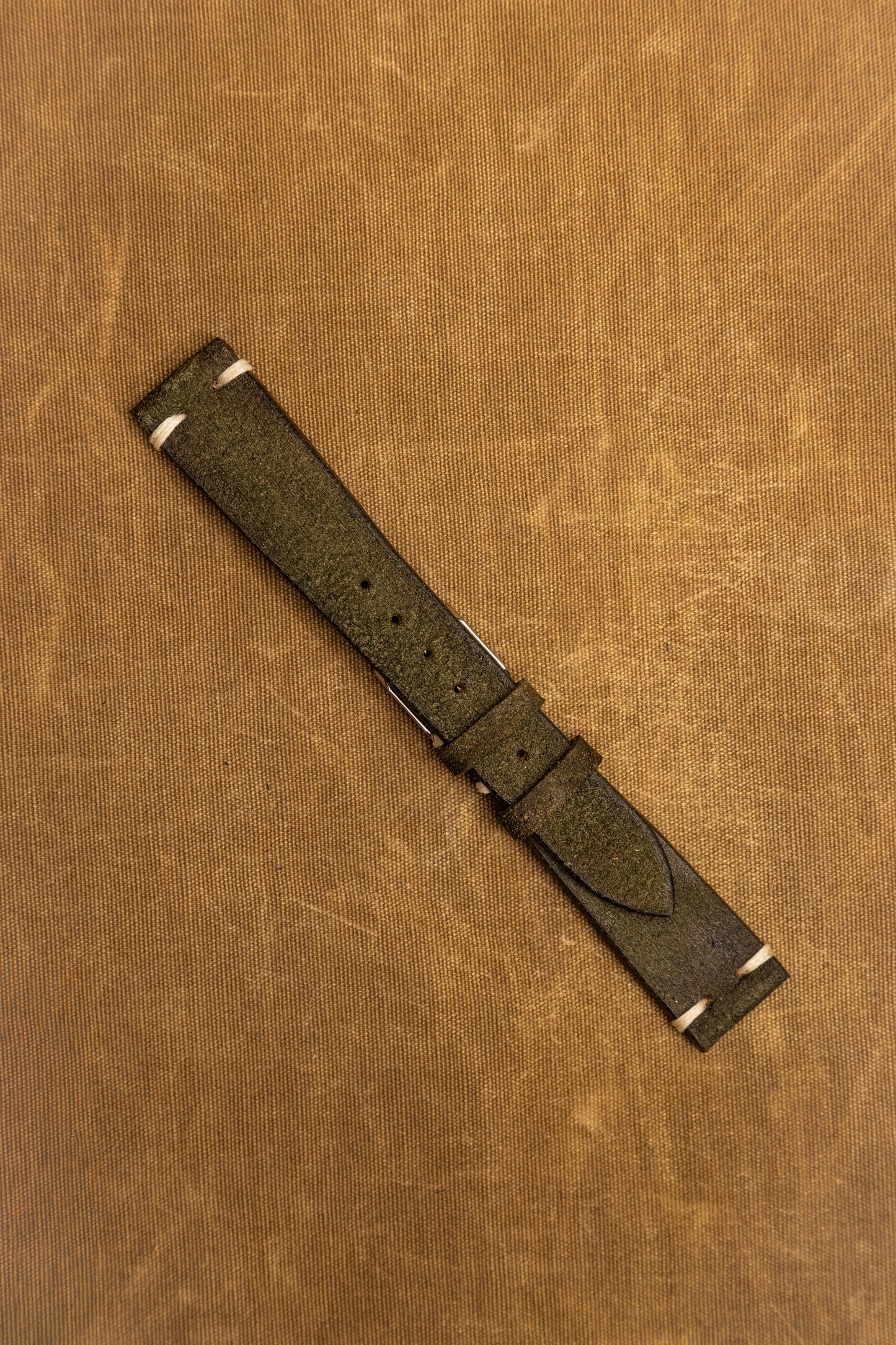 Cinturino "Crosta Semplice" tinto a mano - Verde Oliva