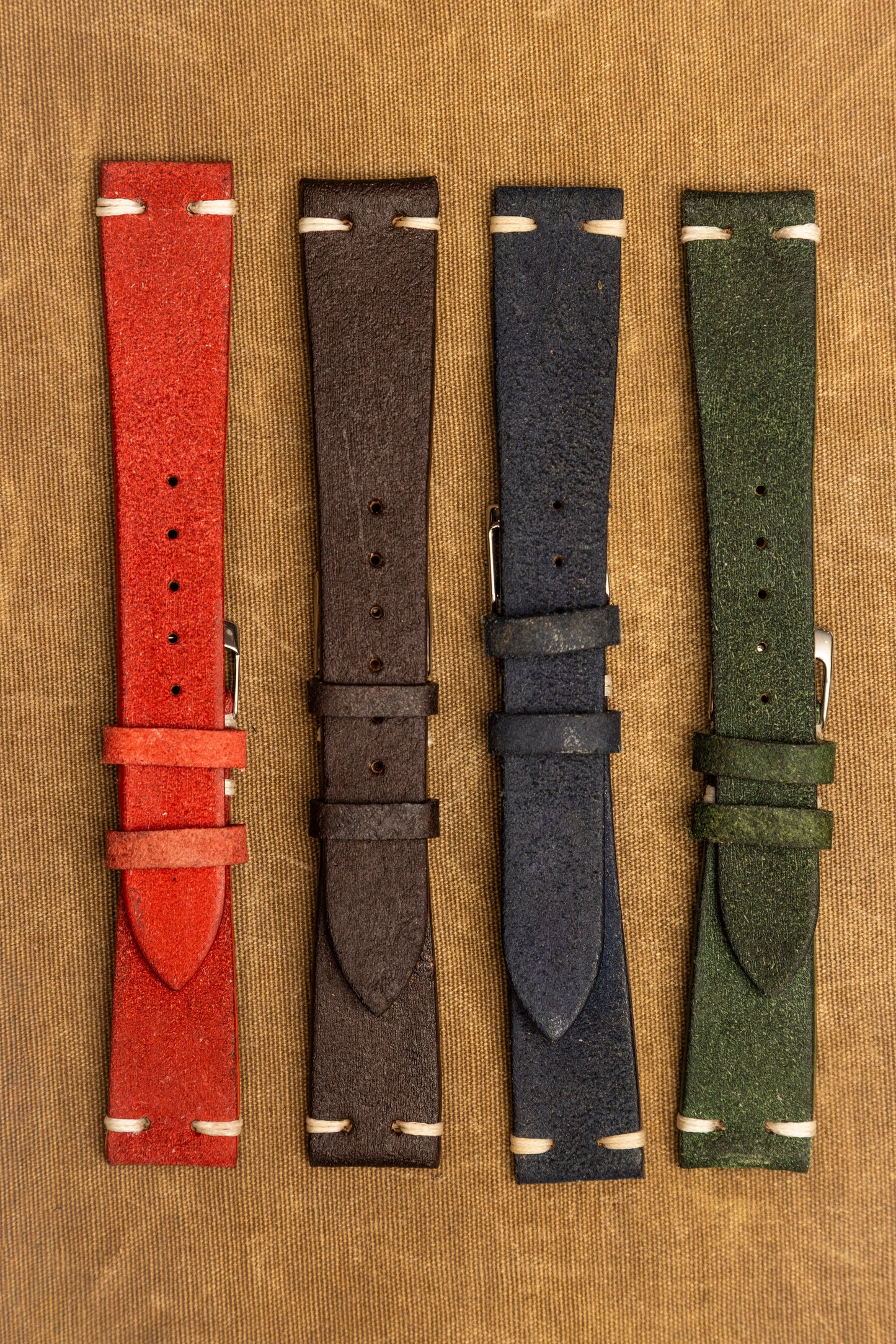 Cinturino "Crosta Semplice" tinto a mano - Verde Oliva