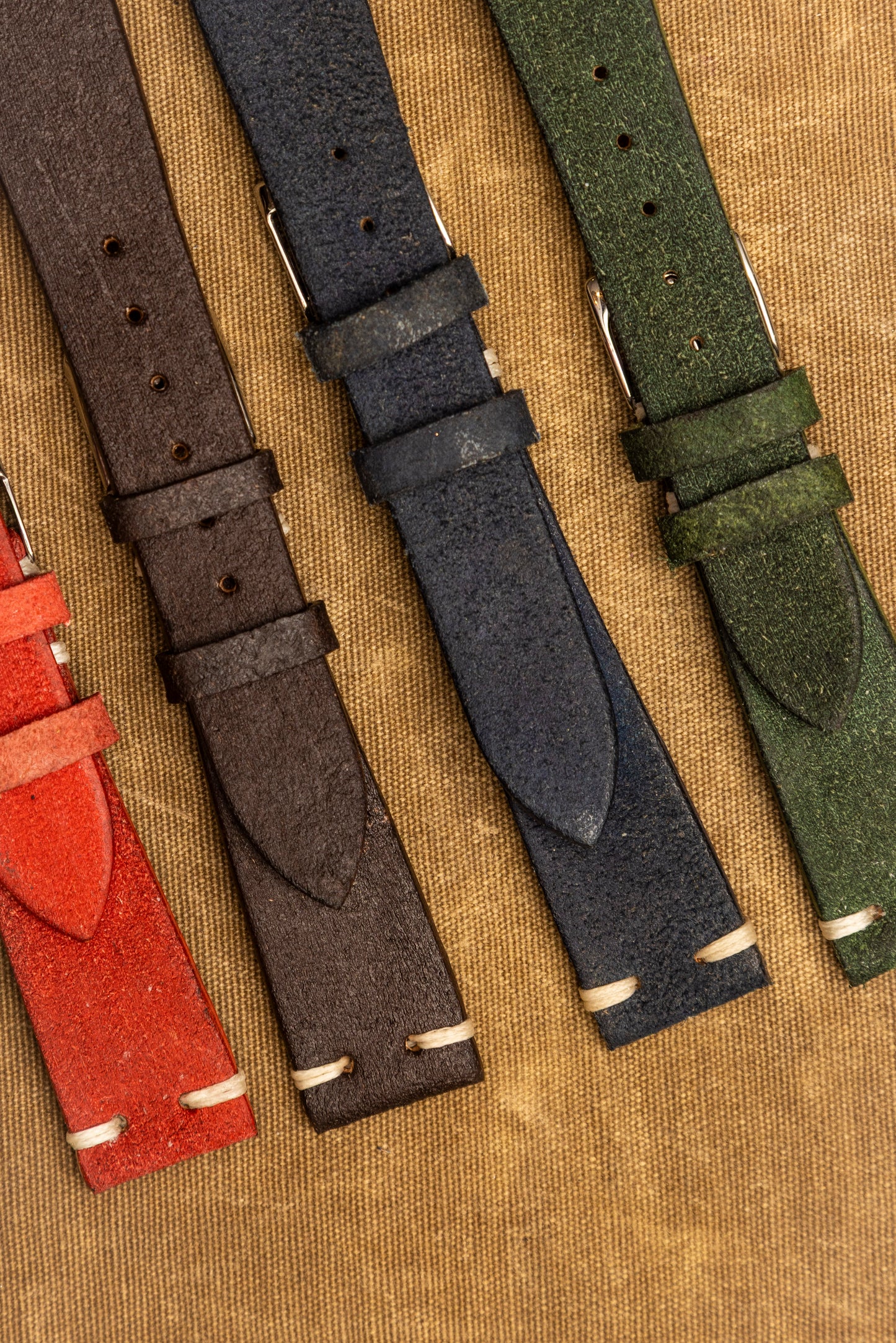 Cinturino "Crosta Semplice" tinto a mano - Verde Oliva